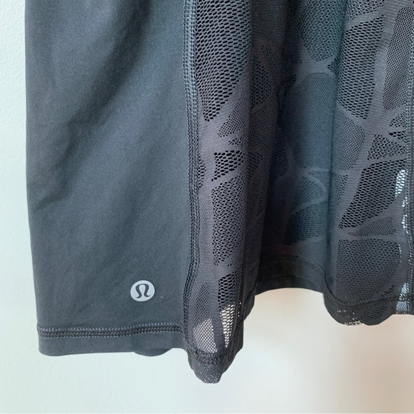 Lululemon Black Racer Back Tank Top With Lace Back Size S - Picture 3 of 4